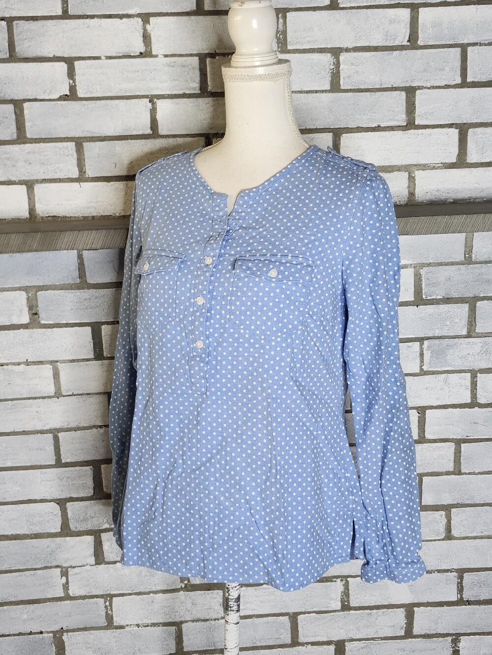 • L.L. Bean Women's Long Sleeve Polka Dot 100% Cotton Blouse XS Blue & White